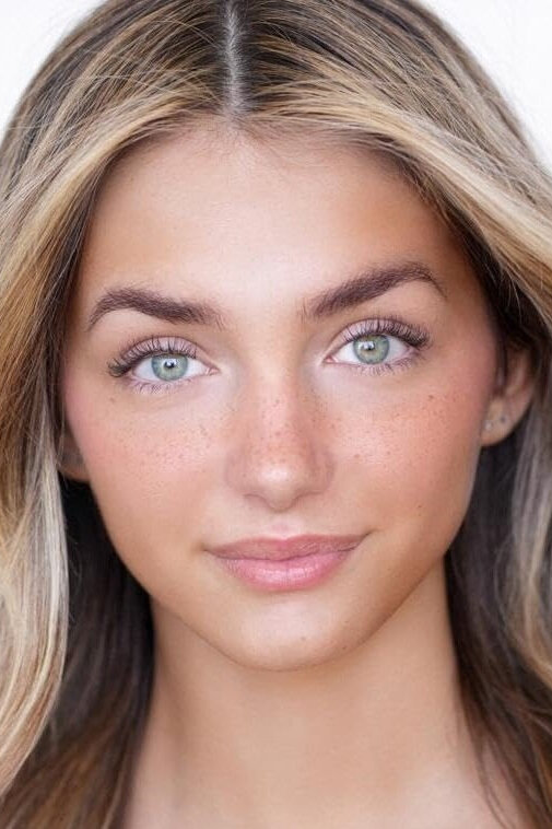 фото Ясмин Болл