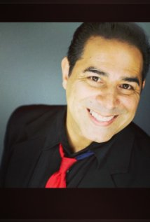 фото Уилфред Лопес