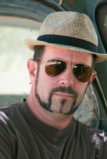 фото Joe Petralia