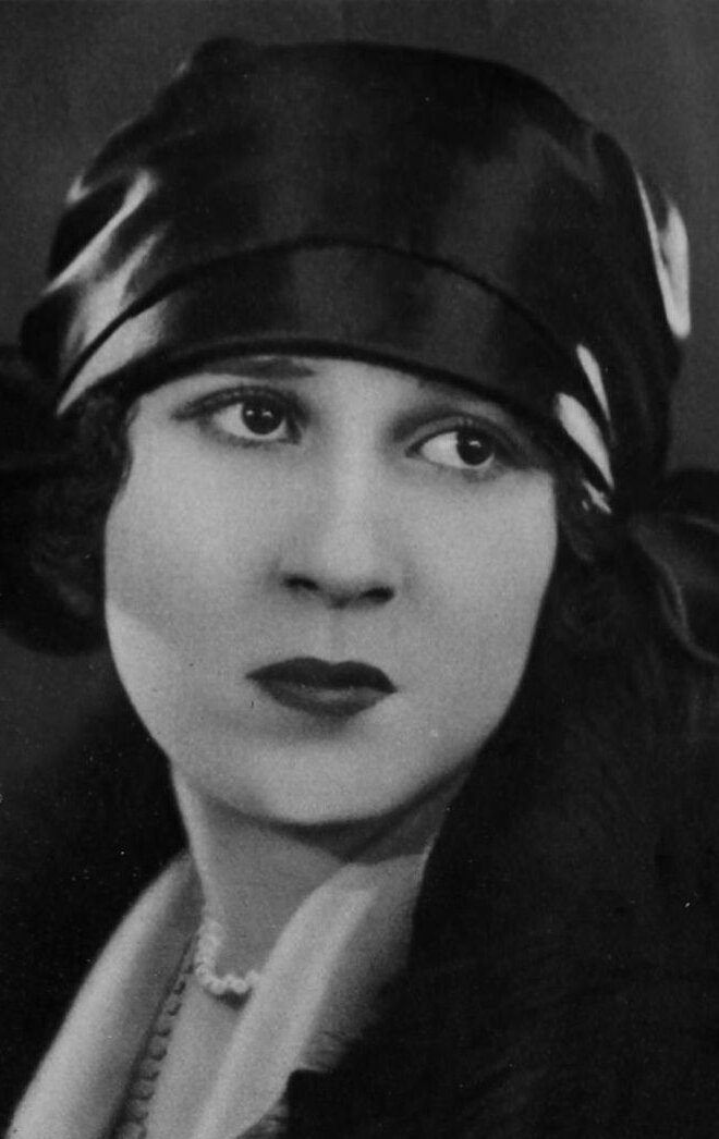 фото Тельма Конверс