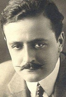 фото Луис Думар