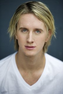 фото Крис Чартерис