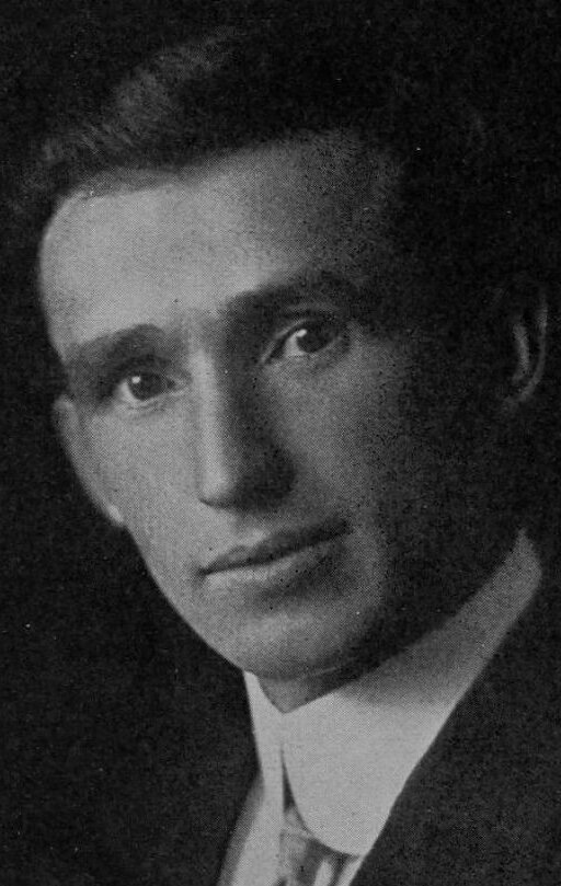 фото Кениан Бьюэл