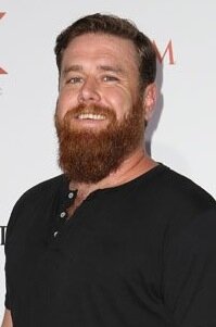 фото Мики Роу