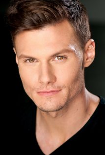 фото Логан Мартин