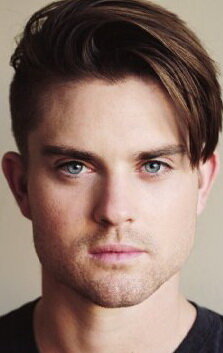 фото Коннор Гарелик