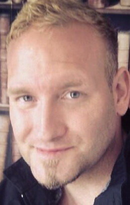 фото Тони Ньютон