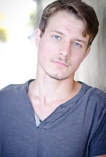 фото Тайлер Баннер