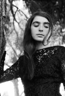 фото Тара Вайолет Найами