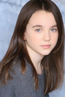 фото Caroline Hall