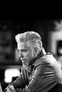 фото Уинстон Мадригал