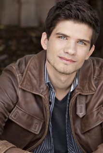 фото Bradley Costas