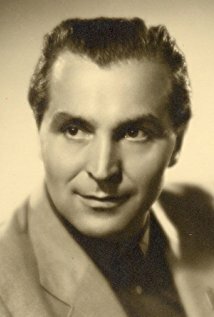 фото Густав Незвал