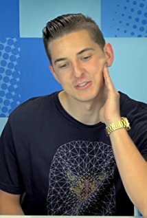 фото Этан Джеймс Тиг