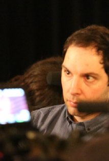 фото Erik Montovano