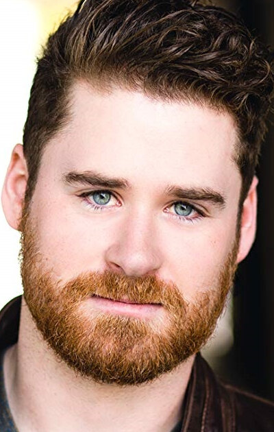 фото Келси Флауэр