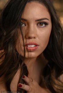 фото Миа Пэрис