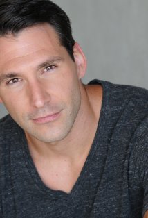 фото Лукас Форд