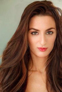 фото Nassim Nadery