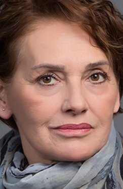 фото Нур Сюрер