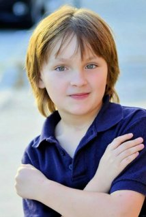 фото Angelo Favreau