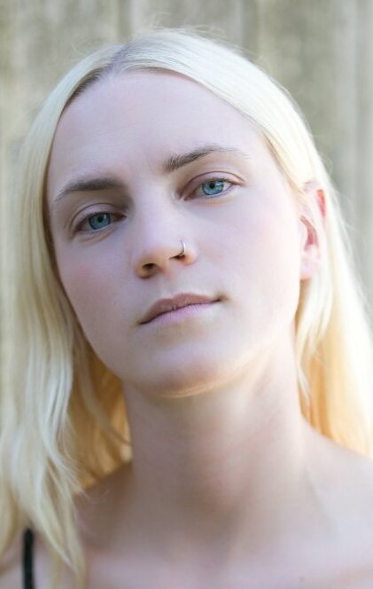 фото Тинд Сонеби