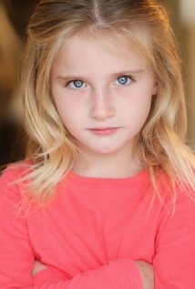 фото Maura Lewis