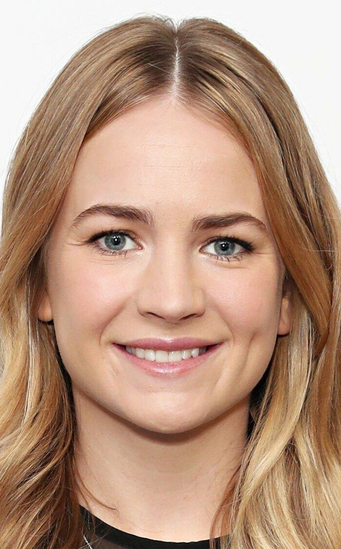 фото Бритт Робертсон