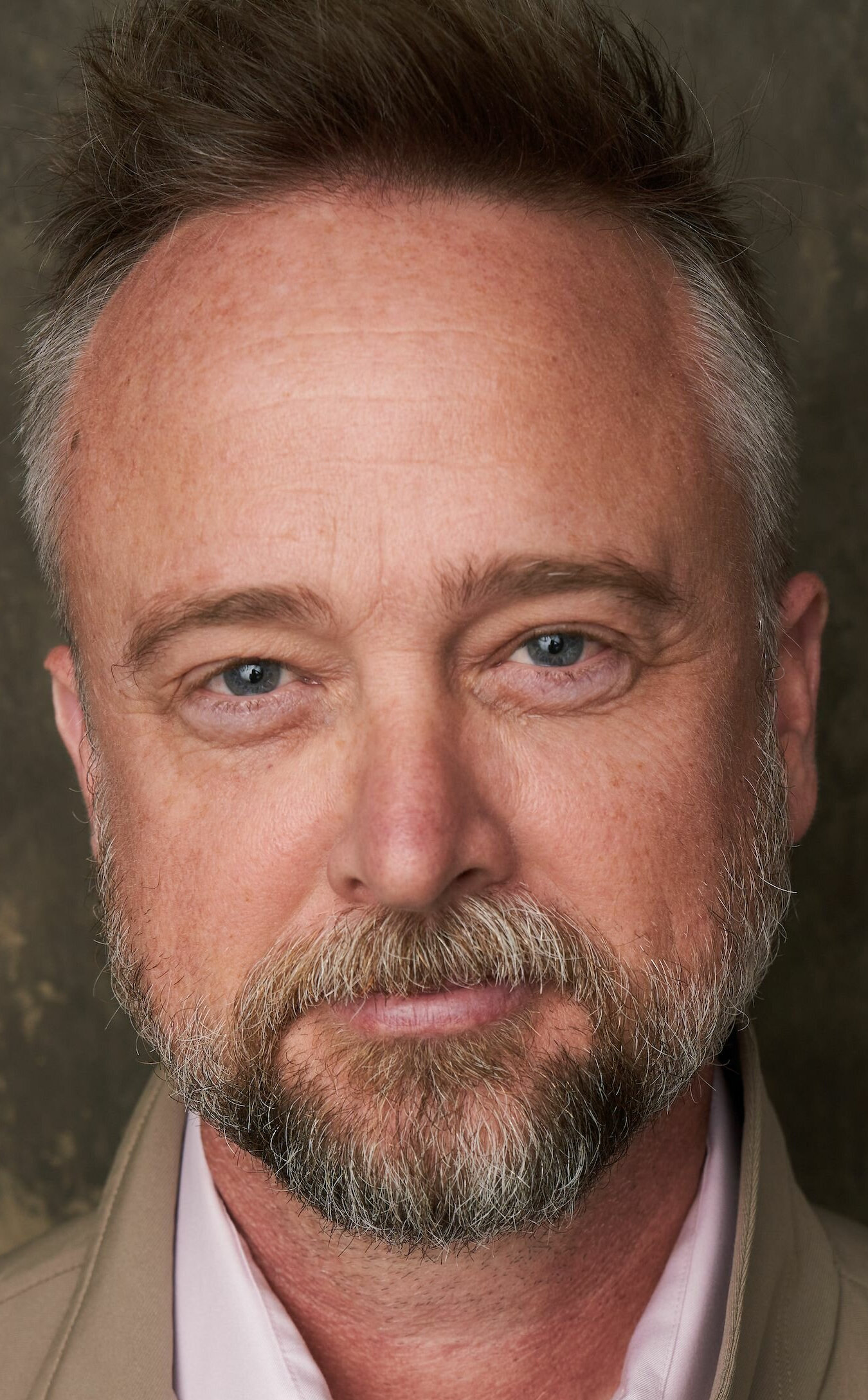 фото Джош Догерти