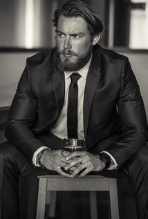 фото Грэйди Пауэлл