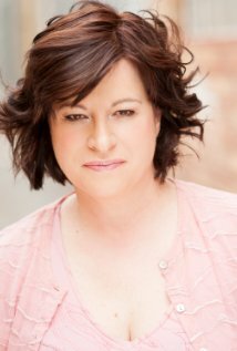 фото Ailís Logan