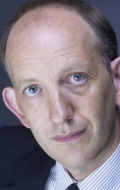 фото Макс Бейкер