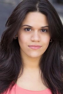 фото Жустина Адорно