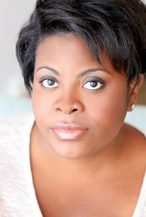 фото Латифа Холдер