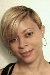 фото Tyra Barabino