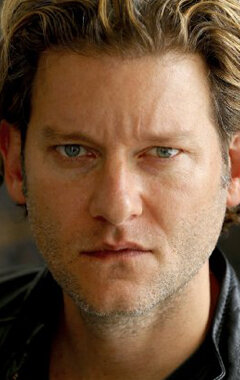 фото Джошуа Дов