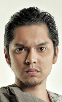 фото Карло Акино