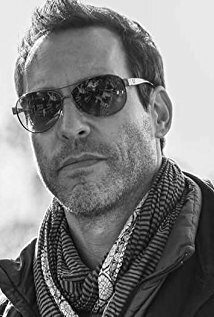 фото Джошуа Трон