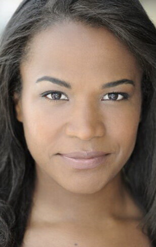 фото Эбони Бут