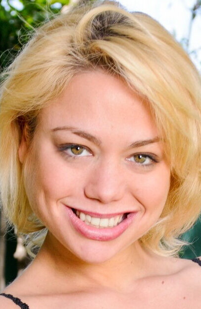 фото Чарити Бэнгс