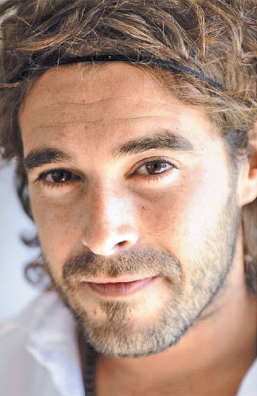 фото Николас Кабре