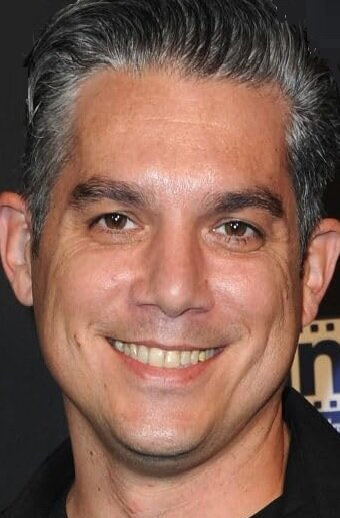 фото Eric C. Castro