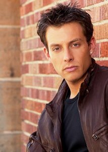 фото Дэн Кэрэти