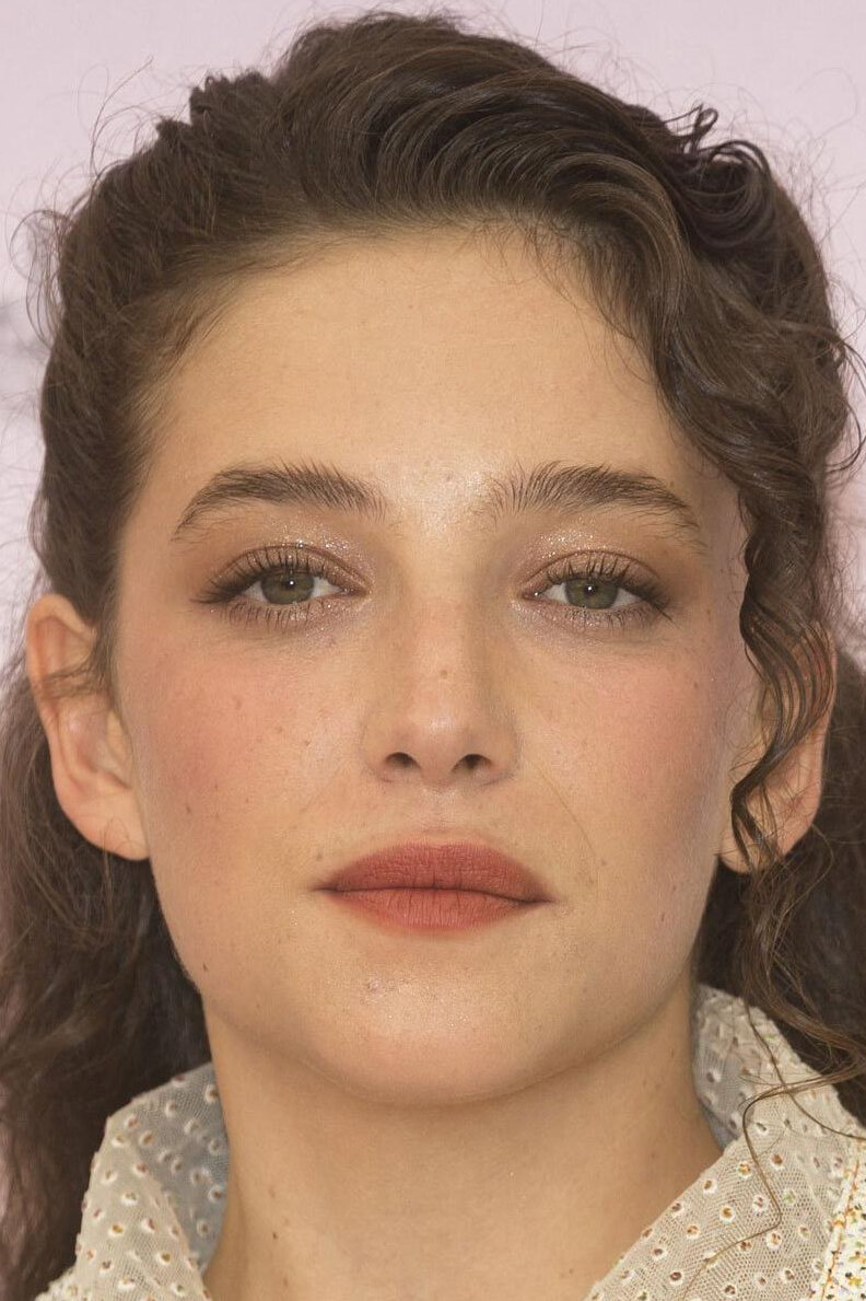 фото Зои Аджани