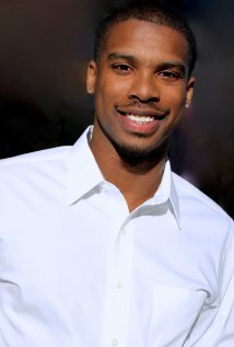 фото Кэмерон Фуллер