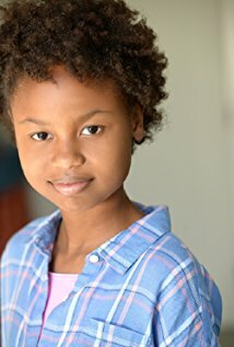 фото Симон Бэйкер