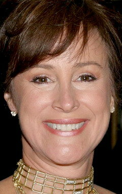 фото Хиллари Бэйли Смит