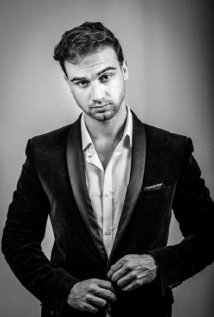 фото Кайл Джеймс Саргон