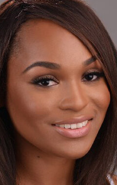 фото Симона Холл