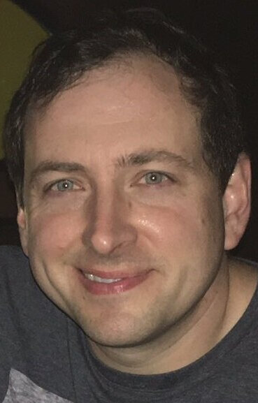 фото Скотт Коутон